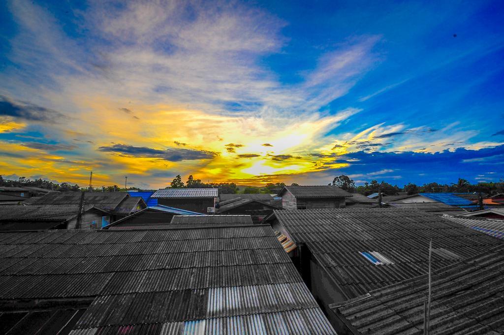 Lenoi Buri Hostel Фаталунг Екстериор снимка