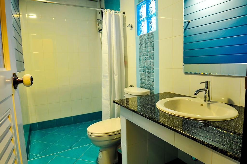 Lenoi Buri Hostel Фаталунг Екстериор снимка