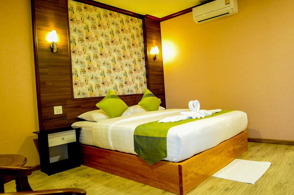 Lenoi Buri Hostel Фаталунг Екстериор снимка